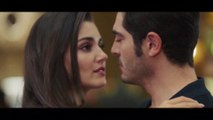 1T2 Bambaşka Biri ❤️ (Otra Persona). 2º Trailer Capítulo 1. ❤️ Hande Erçel ❤️ Burak Deniz. Se estrena el 11 de septiembre de 2023. ¡AQUÍ MUY PRONTO!