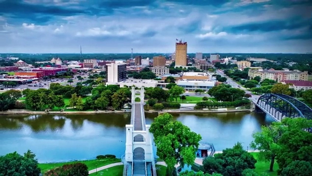 Mad Minds Season 1 Episode 3 - David Koresh The Waco Siege & the Branch Davidians