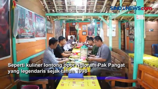 Mencicipi Lontong Opor Legendaris yang Pedasnya Bikin Ketagihan