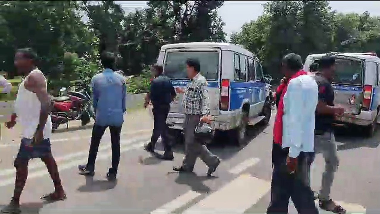 पाली में हाइवे पर कार ने बाइक को रौंदा स्कूल से घर लौट रहे चपरासी की मौत
