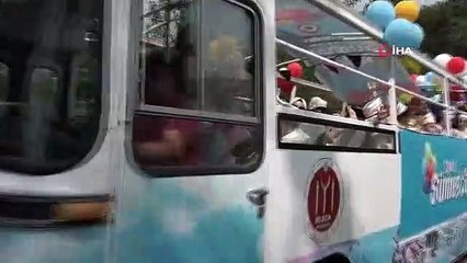 14 enfants sont devenus virils lors d'une cérémonie de circoncision de masse à Bilecik