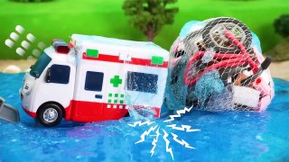 Alice the Ambulance Falls into Slime _ Toys for Kids _ Super Rescue Truck