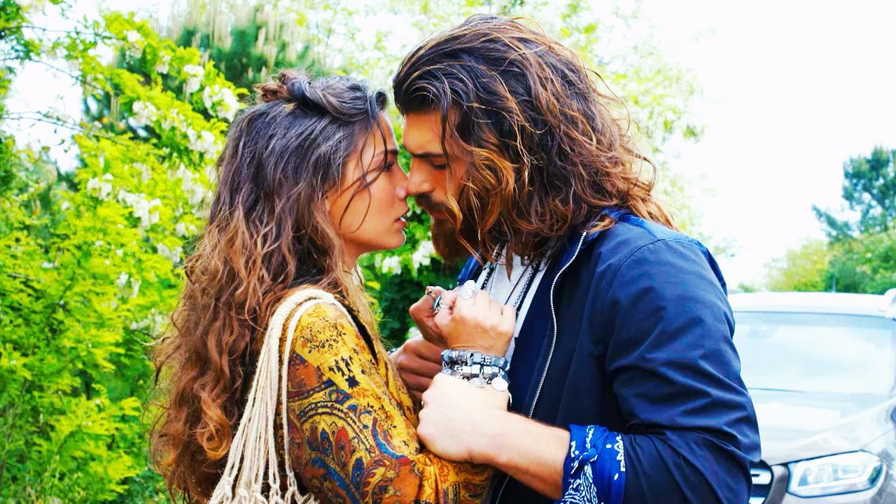 Pájaro soñador - Capitulo 135 (Audio Español) | Erkenci Kuş