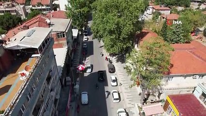 Sındırgı Belediye Başkanı Ekrem Yavaş, çocukları TOGG'a bindirerek şehir turu attırdı