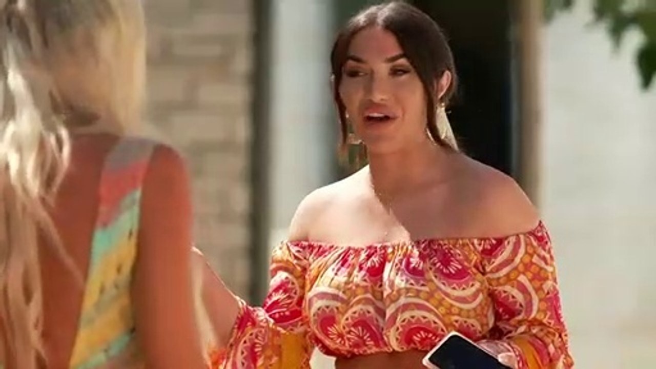 The Only Way is Essex S32E01