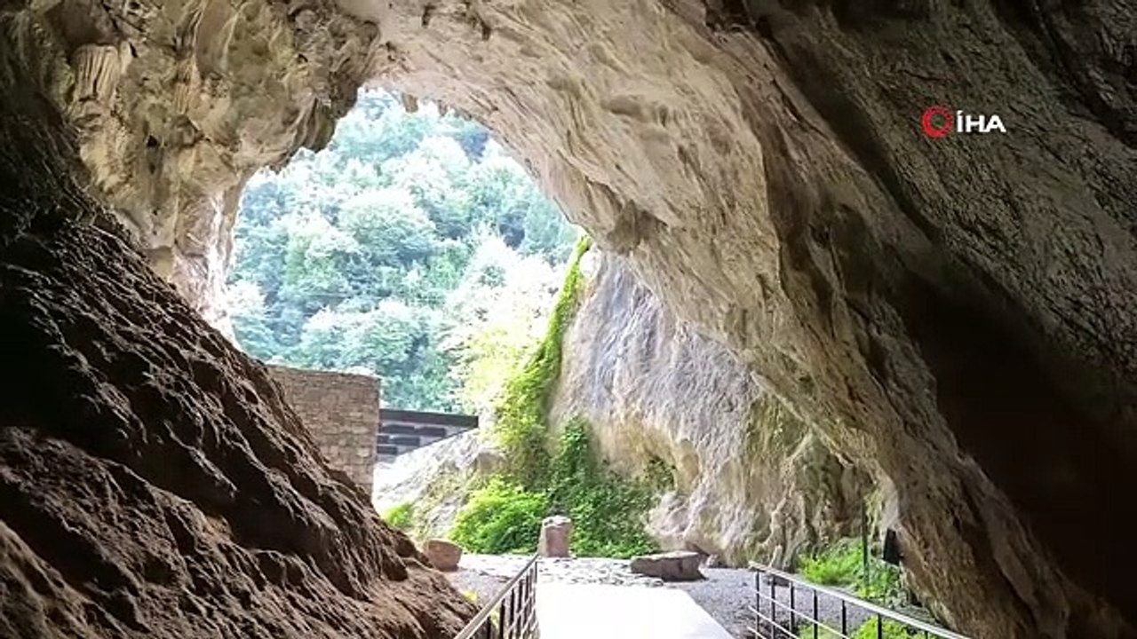Record de visiteurs pour la grotte de Gökgöl, vieille de 3,5 millions d'années