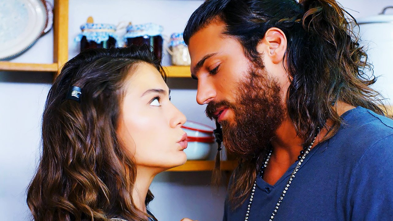 Pájaro soñador - Capitulo 147 (Audio Español) | Erkenci Kuş