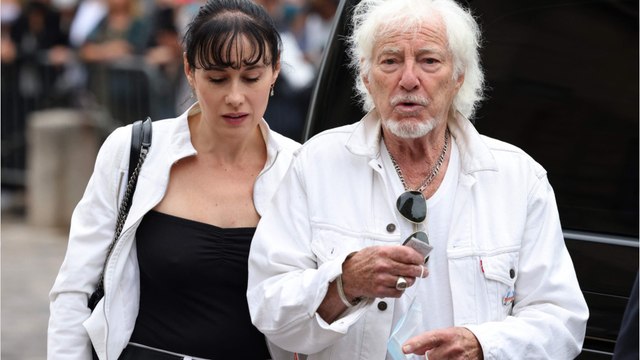 VOICI : Hugues Aufray : à 94 ans, il a épousé Muriel, sa compagne de 45 ans sa cadette