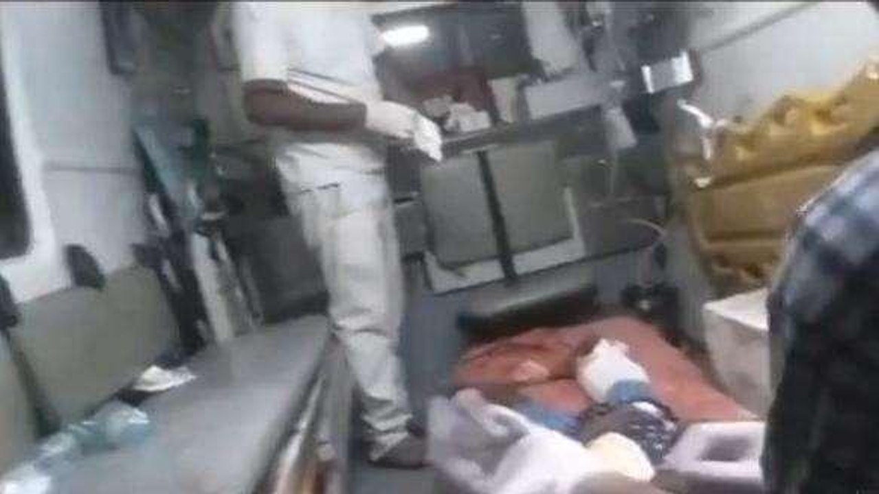 శ్రీ సత్యసాయి జిల్లా: ఓబులదేవరచెరువు వద్ద బైక్ ను ఢీకొన్న కారు