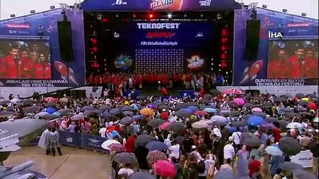 BAYKAR Président du conseil d'administration Bayraktar： Cette année, plus d'un million de jeunes ont postulé à nos concours technologiques avec leurs espoirs, leurs rêves et leurs projets.