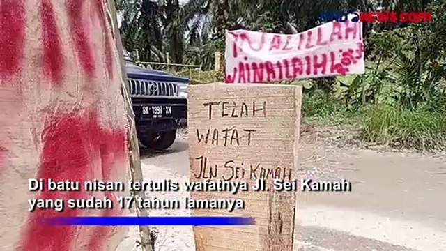 Infrastruktur Rusak Belasan Tahun, Warga di Asahan Bangun Kuburan di Tengah Jalan