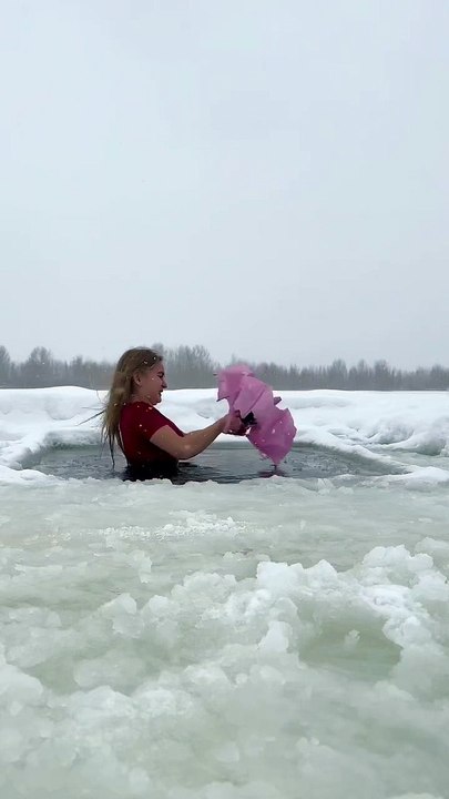 icequeen ice winter