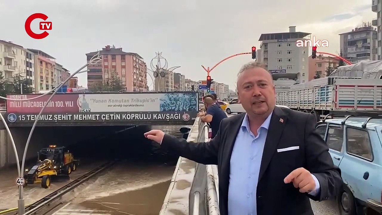Uşak'ta sağanak yağmur! Alt geçitleri su bastı: Ödedikleri verginin karşılığını verin...