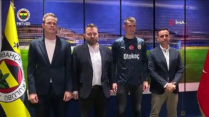 Kariyerinde bir ilki yaşadı! Fenerbahçe'nin yeni kalecisi Livakovic sakatlandı