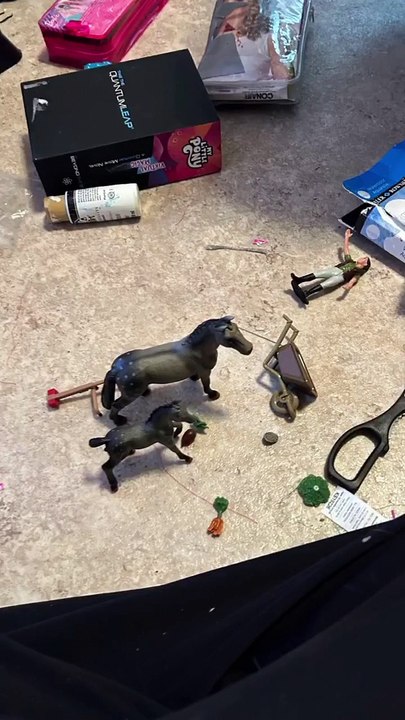 BIGTIME BARNYARD HORSE CORRAL
