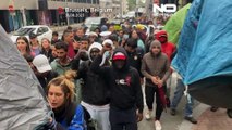 Männer auf der Straße: Protest gegen harten Asyl-Beschluss in Belgien