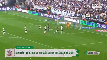 Dinei cita erros de Luxemburgo, mas também cobra jogadores