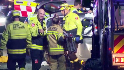 Search continues for two men after crash kills siblings in Heckenberg