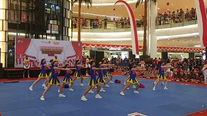 Cheerleader Show Just So Awesome and So Great!!!