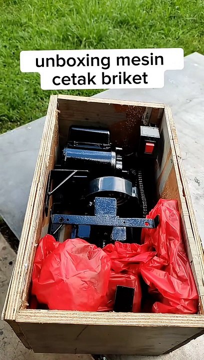 Alat Cetak Briket