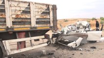 Otomobil, TIR’a çarptı: Belediye meclis üyesi öldü