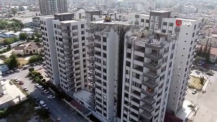 Le site de luxe frappé par le tremblement de terre à Hatay a commencé à être démoli avec un engin de chantier