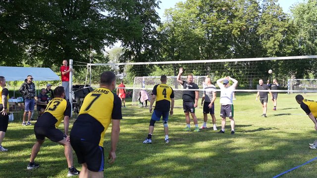 Gazeta Lubuska. Kostrzyn nad Odrą. Turniej siatkówki na os. Szumiłowo