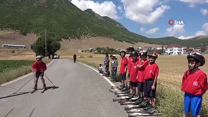 Bitlis'teki tekerlekli kayak sporcuları Tatvan'a hazırlanıyor