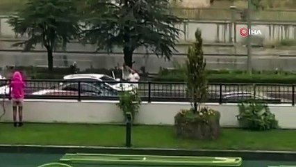 Il a accidentellement tué sa femme en tirant sur des personnes avec lesquelles il se disputait dans les embouteillages à Ankara... Ces moments sont filmés.