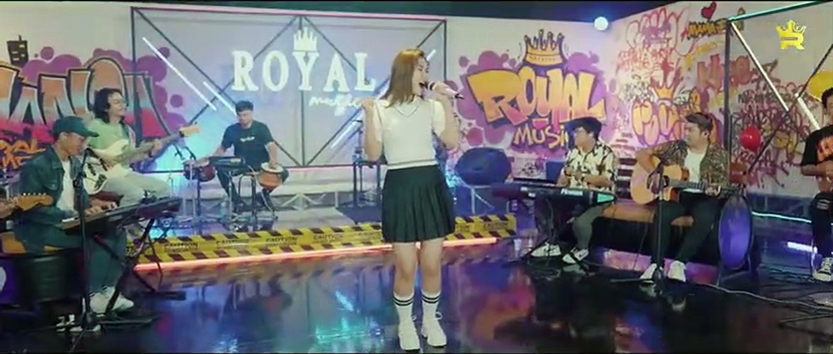 DIKE SABRINA - ALOLOLO ( Official Live Video Royal Music )_HIGH