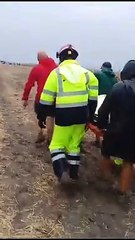 Bomberos de Alcalá rescatan a un peregrino que se dirigía a Utrera