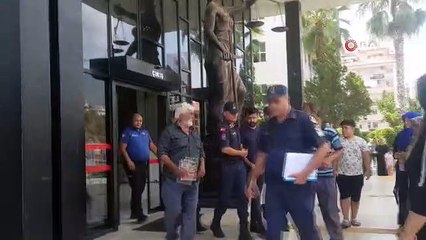 Alanya'da turistleri taşıyan safari aracıyla otomobil çarpıştı: 3 turist öldü, 15 kişi yaralandı