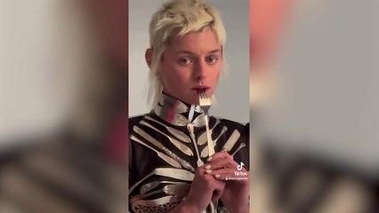 ES Mag: Emma Corrin Behind The Scenes