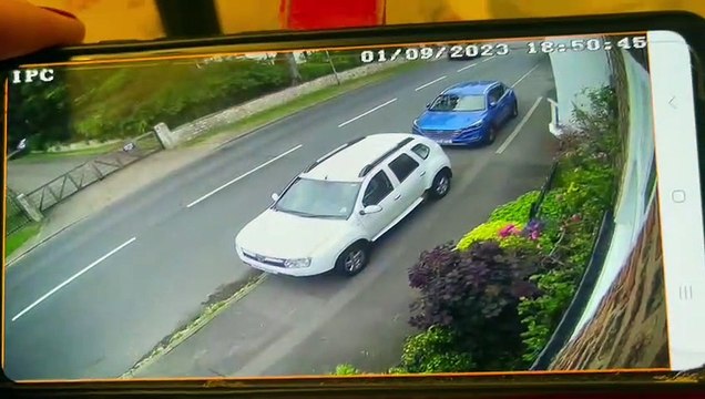 Pedestrian narrowly avoids serious injury after a van collides with two parked cars in Old Cantley