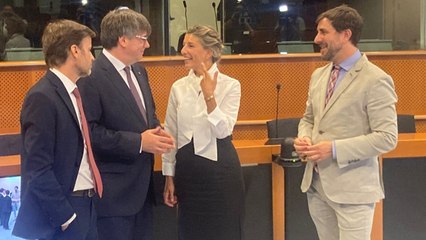 Las imágenes del encuentro entre Díaz y Puigdemont en el Parlamento Europeo