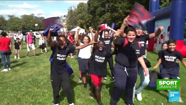 XV de France : à Rueil-Malmaison, des milliers de supporters pour encourager les Bleus