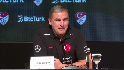 Stefan Kuntz'un "Melissa Vargas'a sormamız gerek" dediği soru salonu kahkahaya boğdu