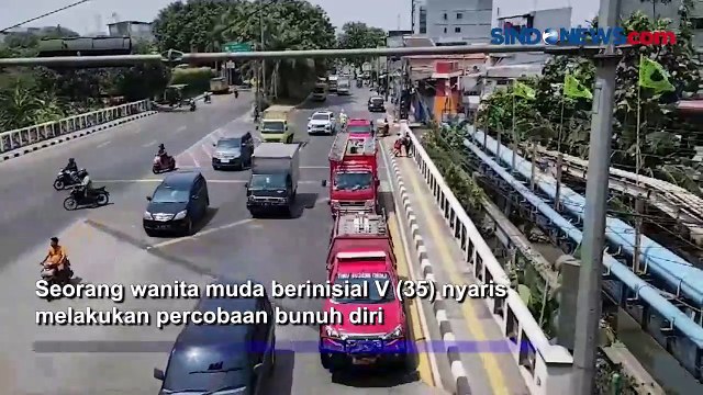 Perempuan Diduga Depresi Nyaris Lompat dari Lantai 11 Apartemen Penjaringan