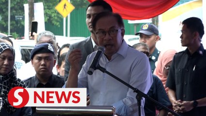 Stop racial polemics, Hadith module only for Muslim students, says Anwar