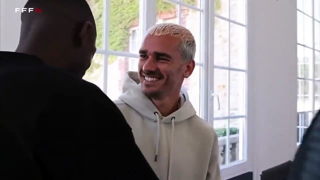 'T'es bizarre' : L'échange insolite entre Dembélé et Griezmann amuse