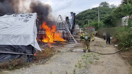 공주 양계장에 불...닭 만5천여 마리 폐사 / YTN
