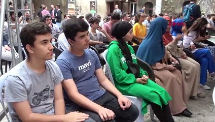 Le président de la Grande Assemblée nationale de Turquie, Numan Kurtulmuş, a rencontré des jeunes à Sivas