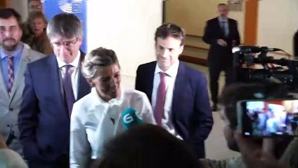 Puigdemont y Díaz piden que "los problemas políticos" vuelvan "a los cauces políticos"