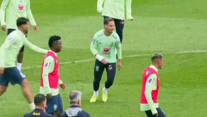 Antony é desconvocado da Seleção após acusações de agressão