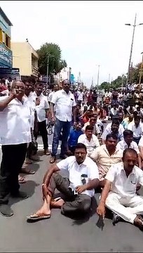 एक ही परिवार के चार सदस्यों की हत्या की, रिश्तेदारों ने आरोपियों की गिरफ्तारी को लेकर प्रदर्शन किया