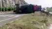 पाली: टायर फटने से पलटा ट्रेलर, आगे का हिस्सा 100 मीटर दूर जाकर रुका, हैरान कर देगा ये वीडियो