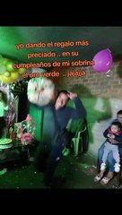 Hombre regala un saco de limones por cumpleaños de su sobrina: "El verdadero oro verde"