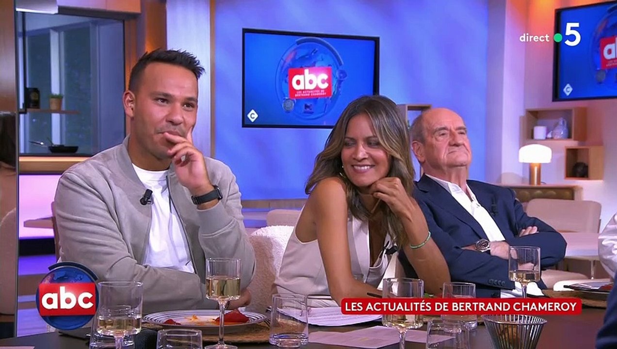 Aurélie Casse parodie BFMTV, son ancienne chaîne, dans "C à vous" sur France 5.
