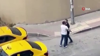 Sabır sınavı, kendisini darp eden adama karşılık vermedi