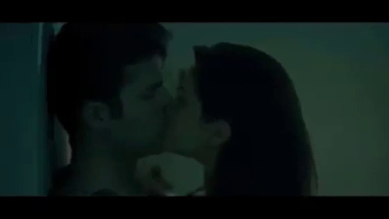 Death Girl hot romantic Horror Movie Scene_#DeathGirl, #HotRomanticScene, #HorrorMovieScene, #RomanticHorror, #SizzlingScene
